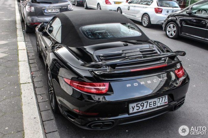 Porsche 911 Turbo S Cabriolet (991). - 8