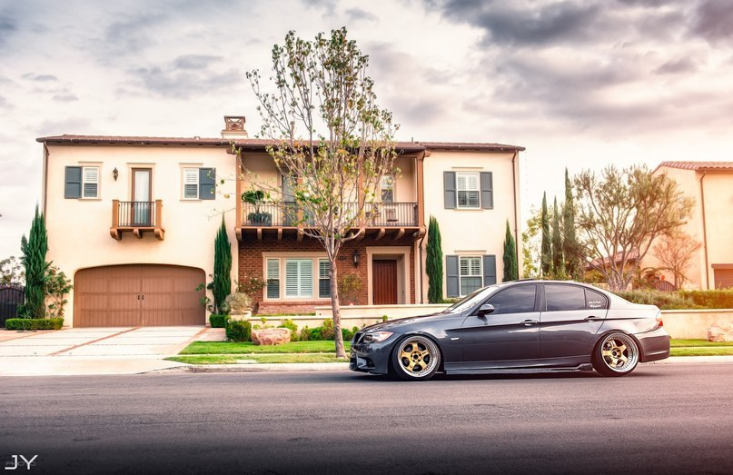 BMW E90.