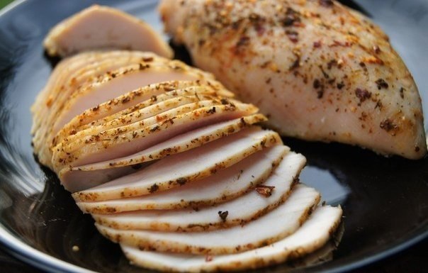 Пастрома из индюшиной / куриной грудки.на 100грамм - 124.92 ккал, Б/Ж/У - ...