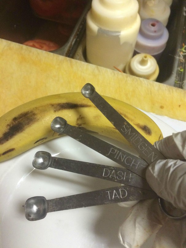 I asked my chef how much a "dash" of salt is... He busted this out. (Banana for ...