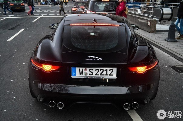 Jaguar F-TYPE R Coup