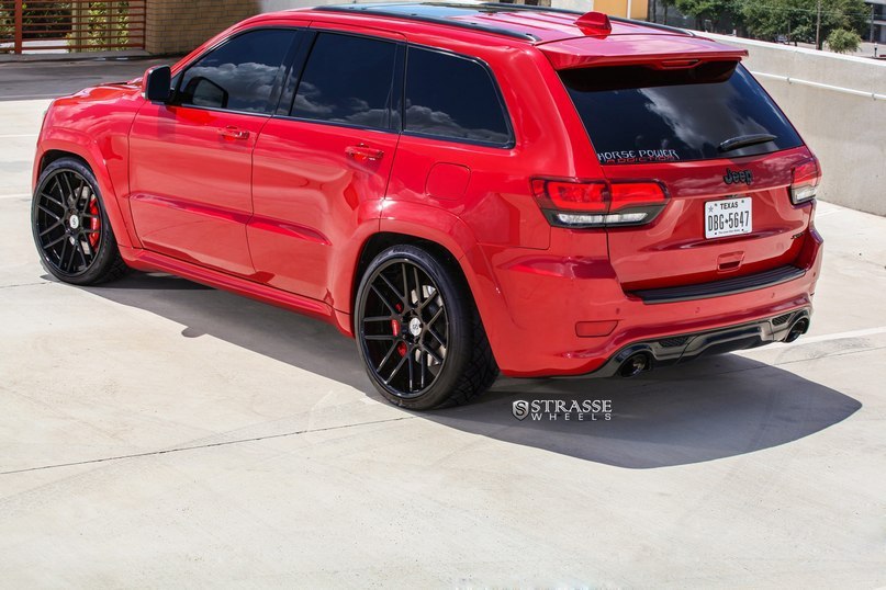 Jeep Grand Cherokee SRT. - 3