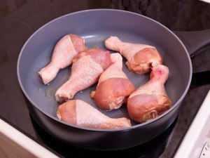 Куриные ножки в мешочке.Ингредиенты500 г слоеного теста (пресного или дрожжевого)600 г (6 штук) ... - 2