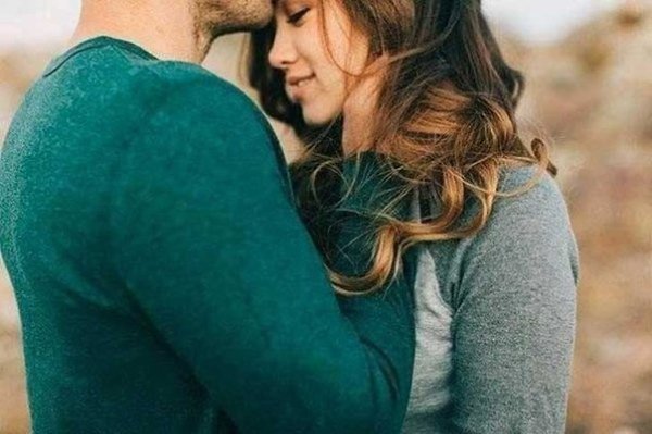 Можешь делать со мной что угодно, но никогда не делай мне больно, ладно? Слишком много боли ...