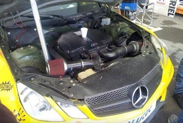 Der Mercedes wei was wirklicher Motor ist!