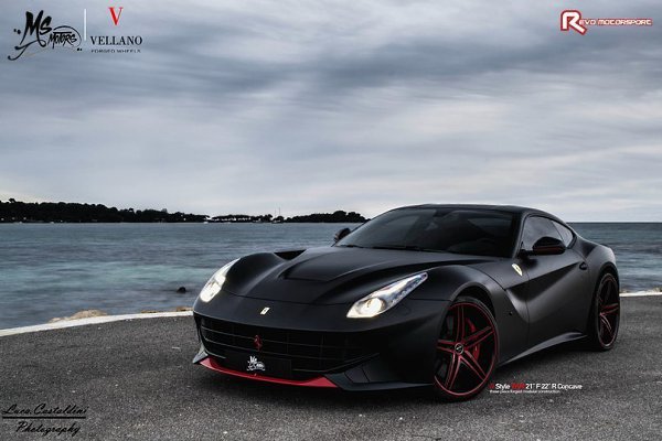 Ferrari F12 Berlinetta. - 6