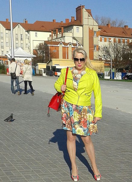 : Elena , 52 ,      