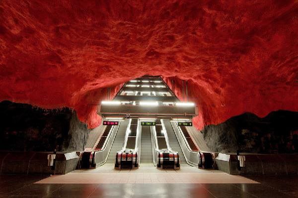   (Stockholms tunnelbana)       ...