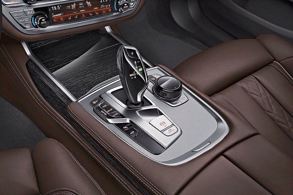  BMW 7-Series G11/G12 - 4