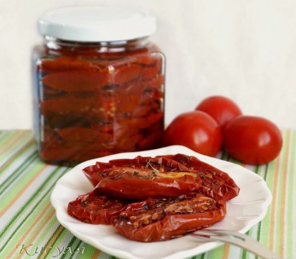 Безумно вкусные вяленые помидоры... Продукты: томаты мелкие мясистые 1400-1500г соль морская крупная ...