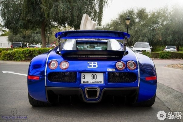 Bugatti Veyron.    Bugatti Veyron 1.  Bugatti  ,  ... - 2