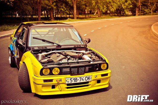 BMW E30 - 3