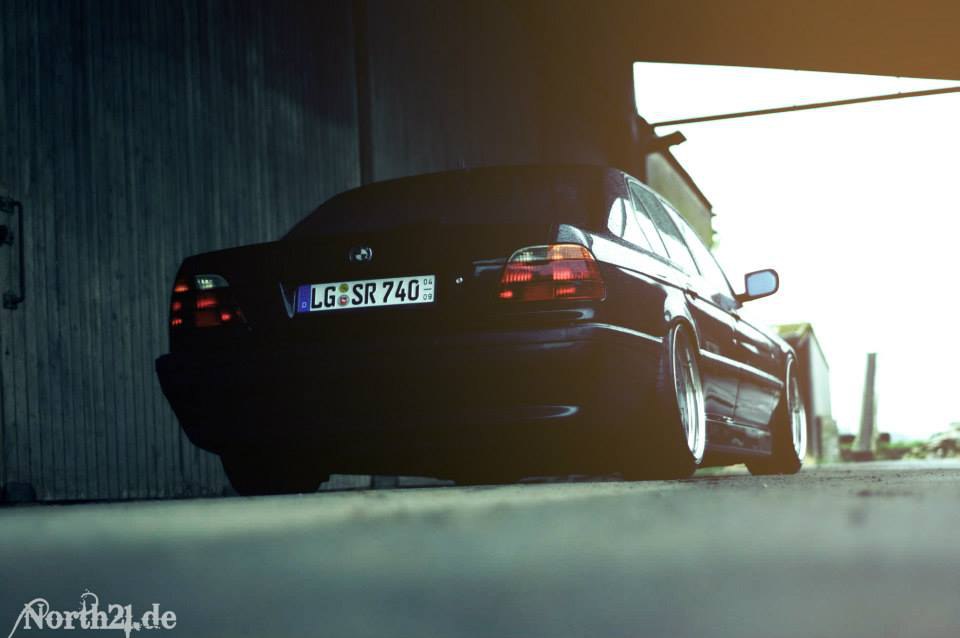 BMW 7 Series E38 - 5