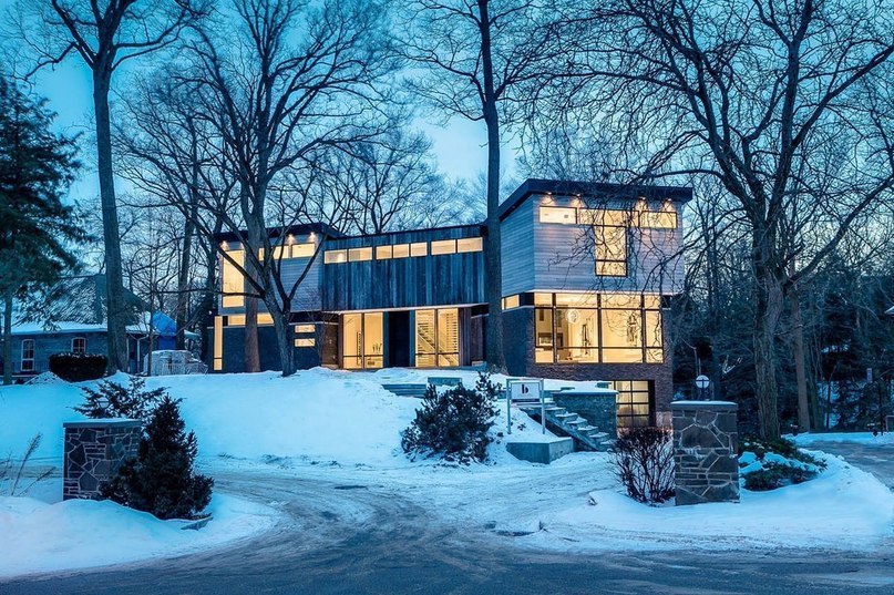     .    ,   20 Taylorwood Drive, ...