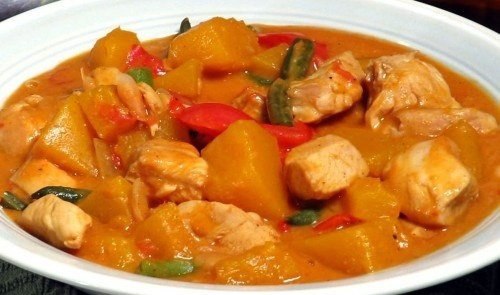 Куриные грудки с тыквой и мамалыгой.106 ккал на 100 гКуриная грудка 500 гКуриный бульон 1,5 ...