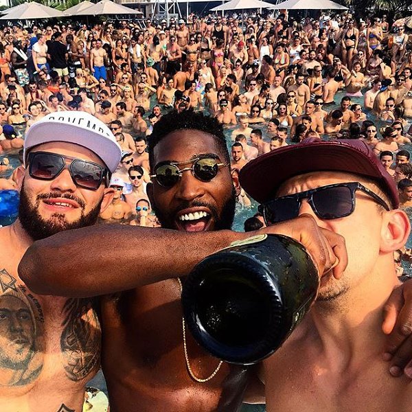 Ibiza, day 1! Great party with my bro's @tiniegram @rudyake