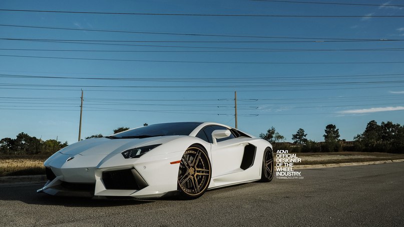 Lamborghini Aventador LP700-4. - 7