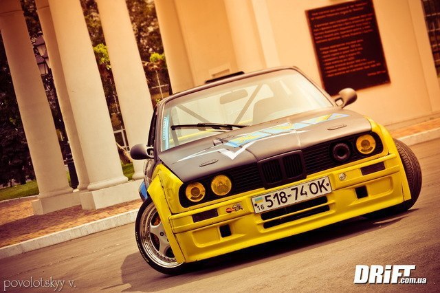 BMW E30 - 2