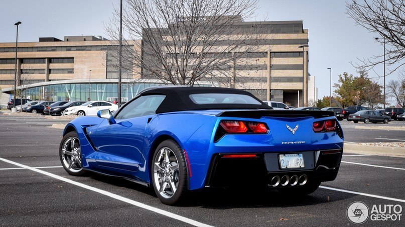 Chevrolet Corvette C7 Stingray Convertible - 3