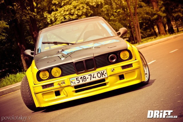 BMW E30