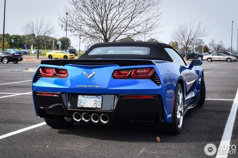 Chevrolet Corvette C7 Stingray Convertible - 2