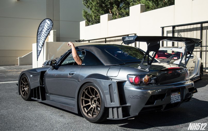 Honda S2000.