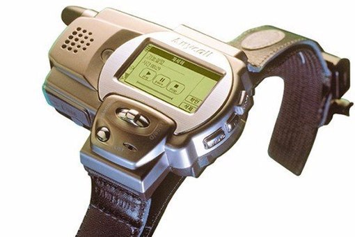 Оказывается, свои первые «умные часы» Samsung выпустила еще в 1999 году.Идея создания умных часов ...