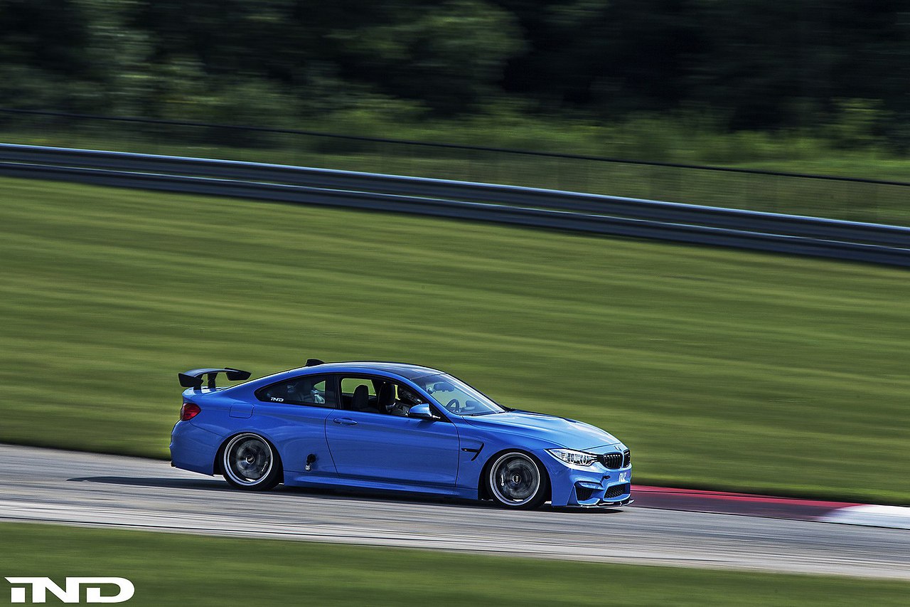 BMW m4 - 4