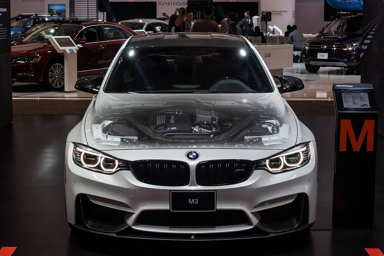  | BMW - 1  2015  08:14