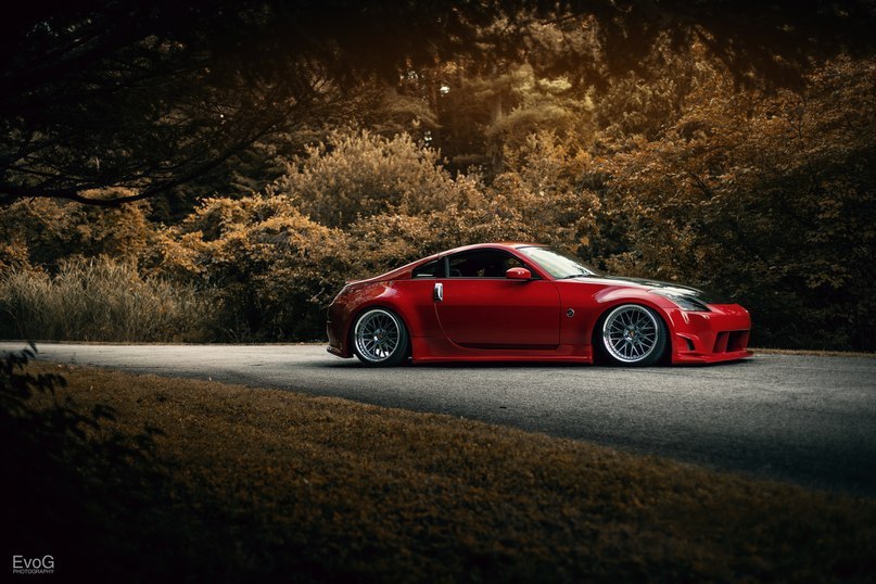 Nissan 350Z. - 4