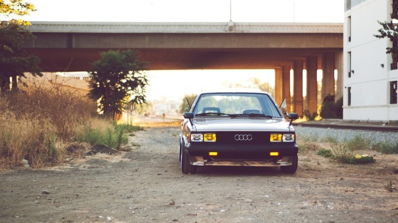 Audi 80.