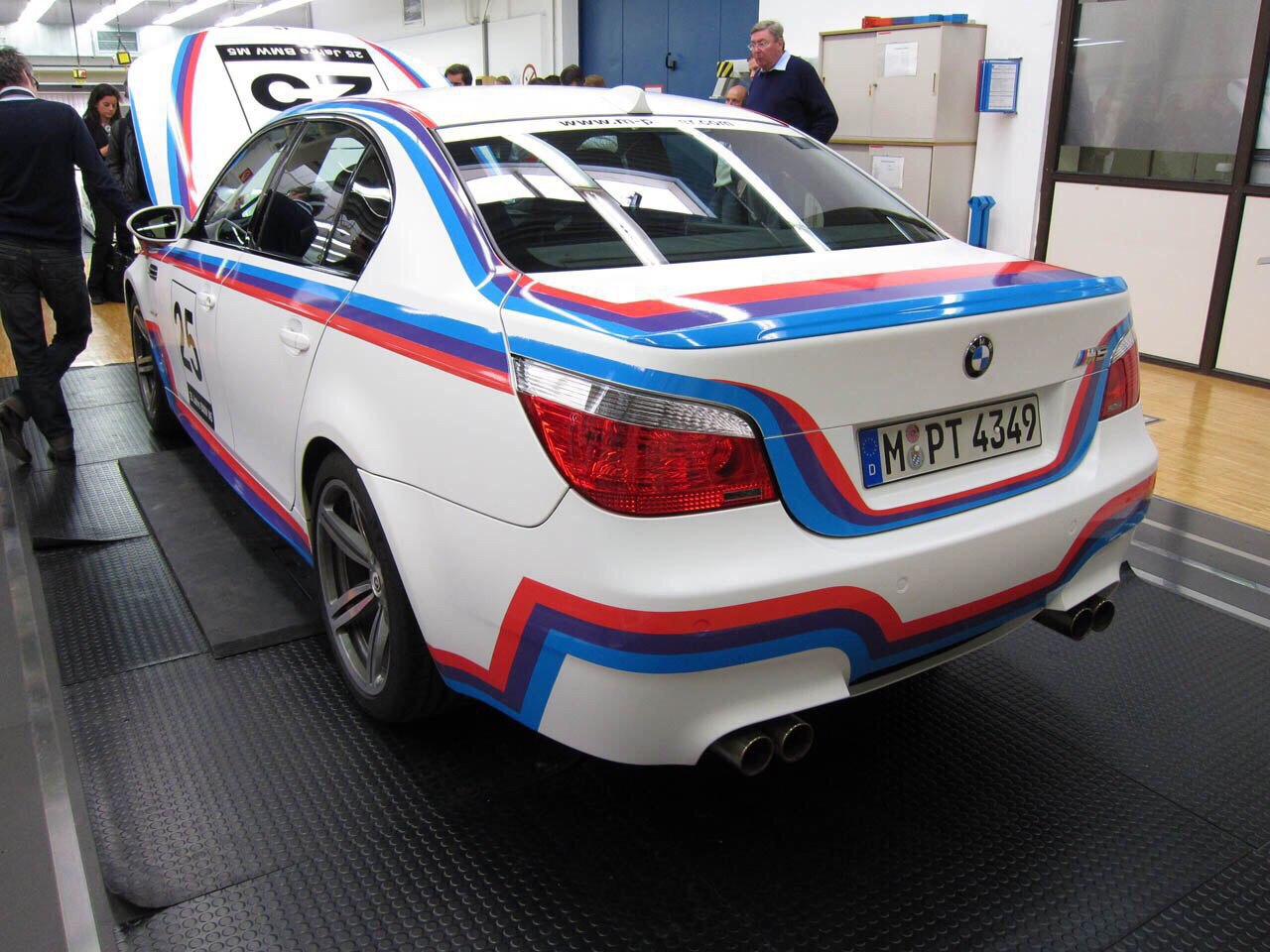 BMW M5 E60 CSL - 2