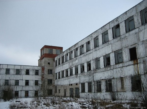 Аэродром в поселке Сиверский.Помимо парадного Пулково и нескольких военных аэропортов в окрестностях ... - 3