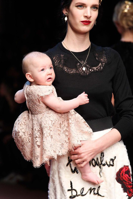 Dolce & Gabbana. - 9