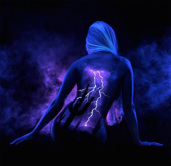   - "Black Light Bodyscapes". - 7