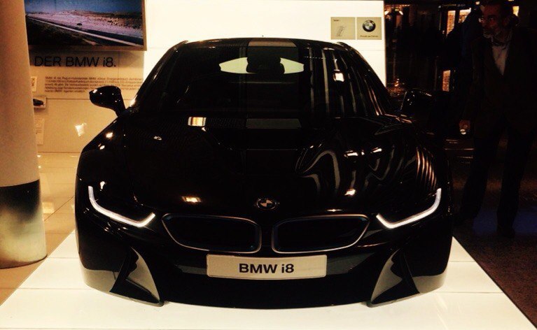 BMW i8