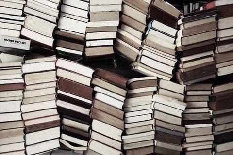 50 книг для подростков, с которых начинается любовь к чтению. Дорогие мамы и папы, а также юные леди ...