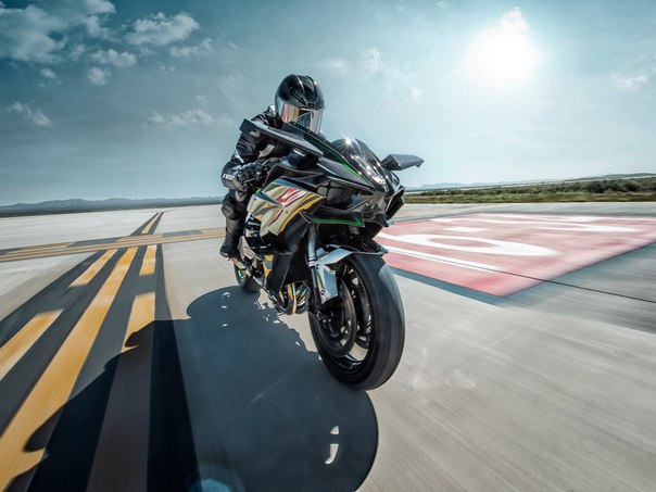 Kawasaki Ninja H2R - 9