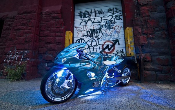 Custom GSXR 1000