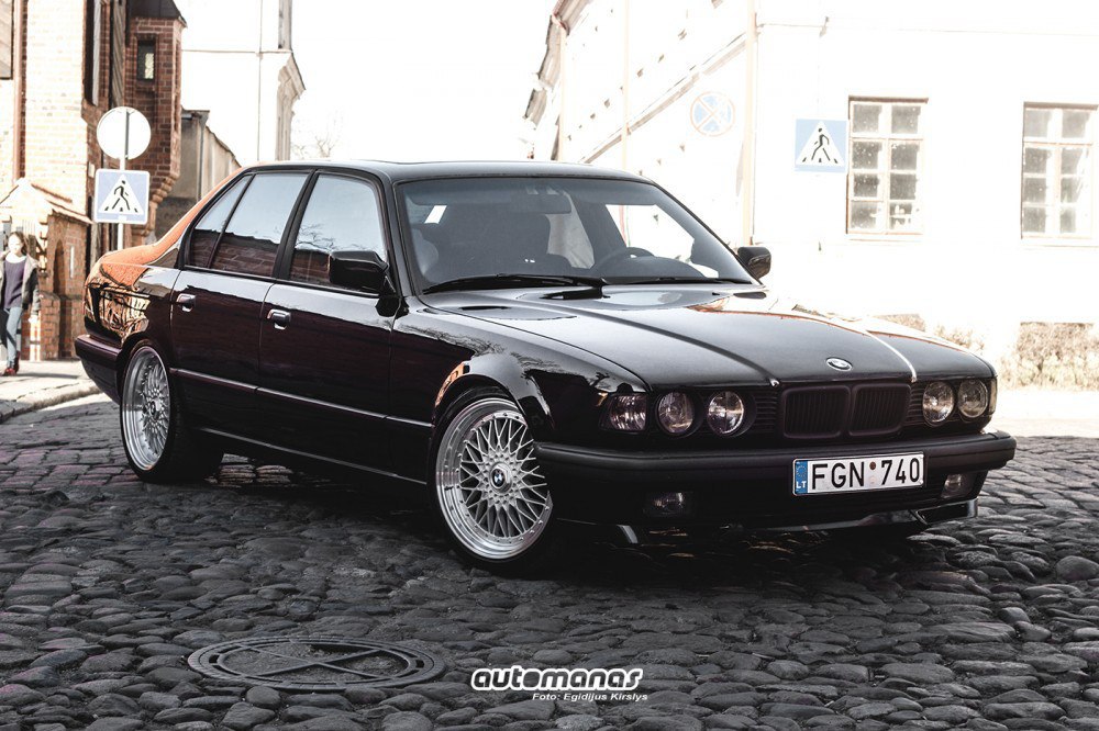 BMW 7 Series E32