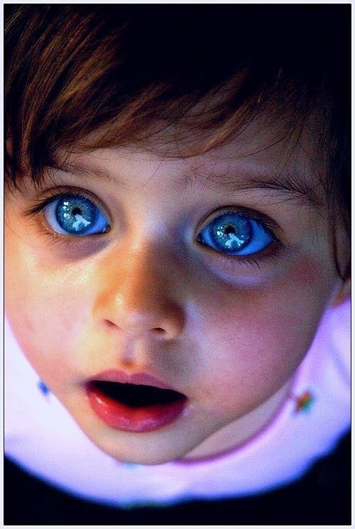 Голубоглазые родственники. Детские глаза. Необычные глаза. Дети с самыми необычными глазами. Необычные красивые глаза.