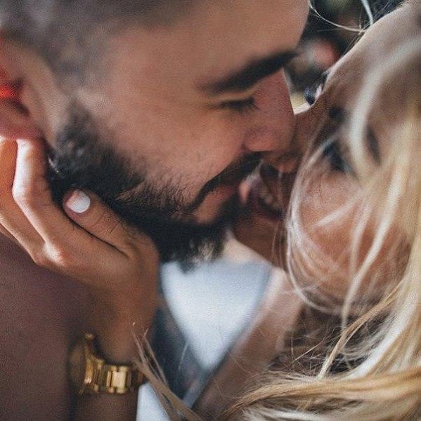 Я старомодна. Мне нравится принадлежать только одному мужчине. Своему мужчине.