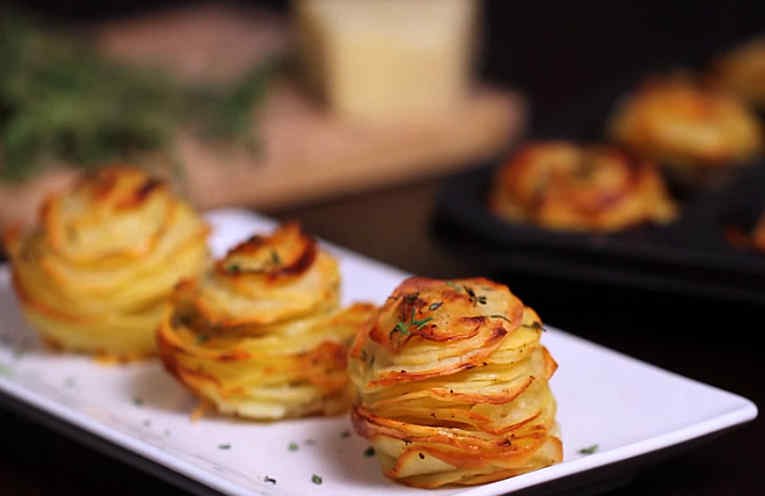 Хозяйкам на заметку . Дёшево , вкусно и как красиво ! Картофель по-марсельски с пармезаном Это очень ...