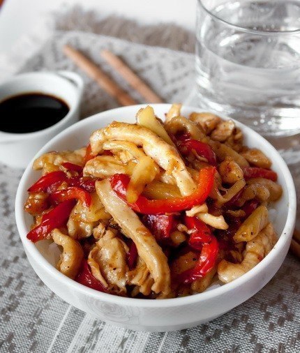 Вкуснятина: курица стир-фрай с кисло-сладком соусе.Ингредиенты на 6 порций:800 г куриного филе ... - 7
