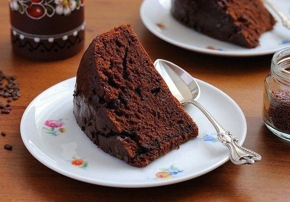 Шоколадно-банановый торт.Ингредиенты:3 банана (они должны быть спелыми)200 гр. темного шоколада100 ...