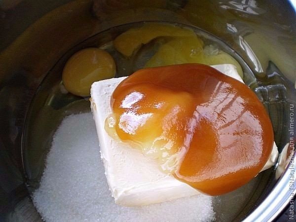 Медовый торт.Ингредиенты для теста:Яйца куриные — 2 шт.Маргарин — 200 гСахар — 200 гМед — 3 ст. ... - 2
