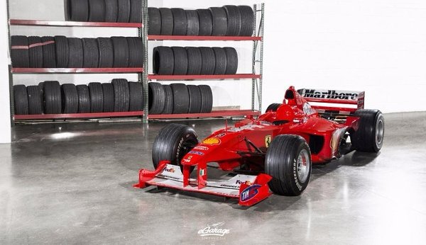 Легендарная Ferrari F1-2000 Михаэля Шумахера.Двигатель: 3.0 V10Мощность: 770 л.с. при 17300 ...