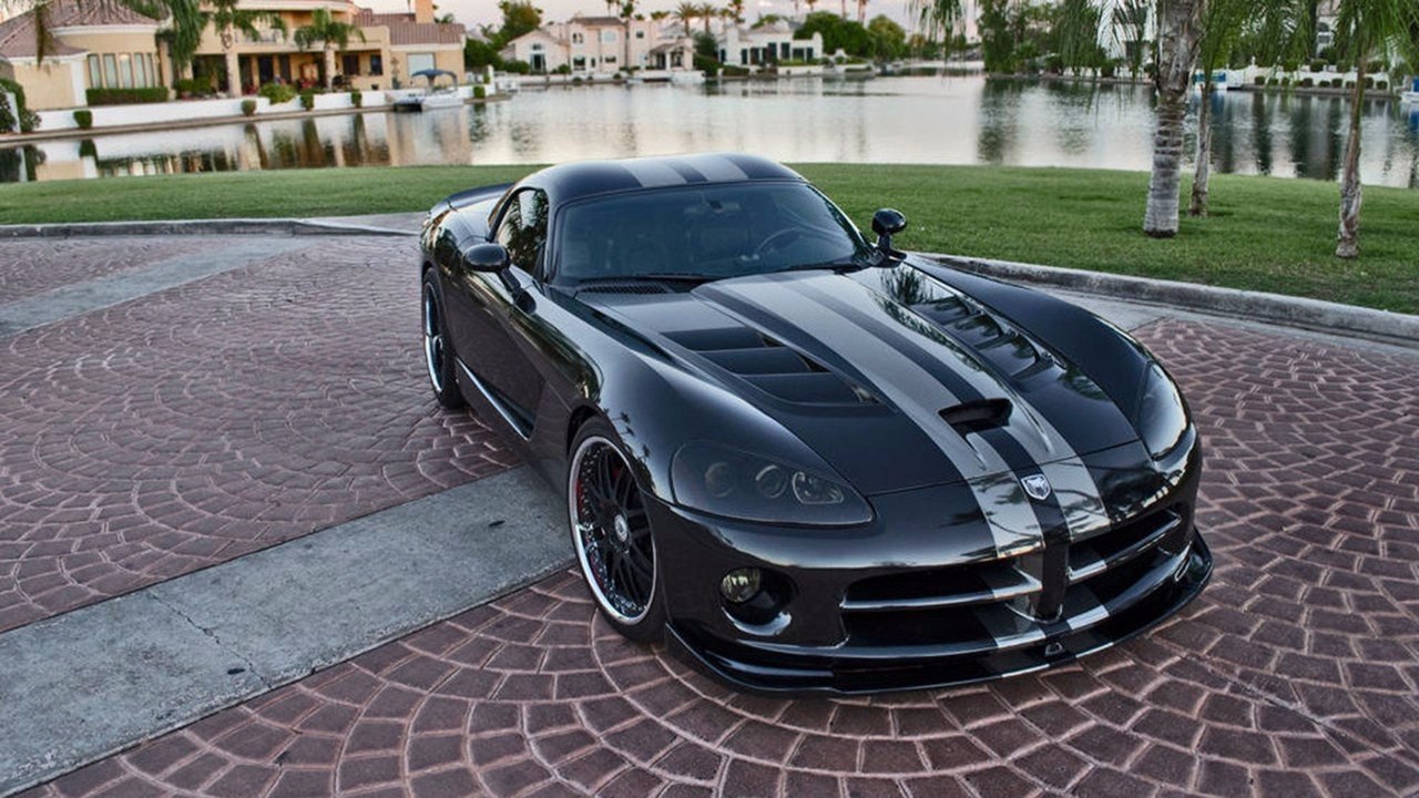 Dodge Viper SRT-10