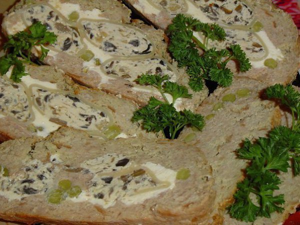 ТОР - 10 ОБАЛДЕННО ВКУСНЫХ РУЛЕТОВ! 1. РУЛЕТ. КОТОРЫЙ НРАВИТСЯ ВСЕМ. ИНГРЕДИЕНТЫ 800 гр.мякоти ... - 10