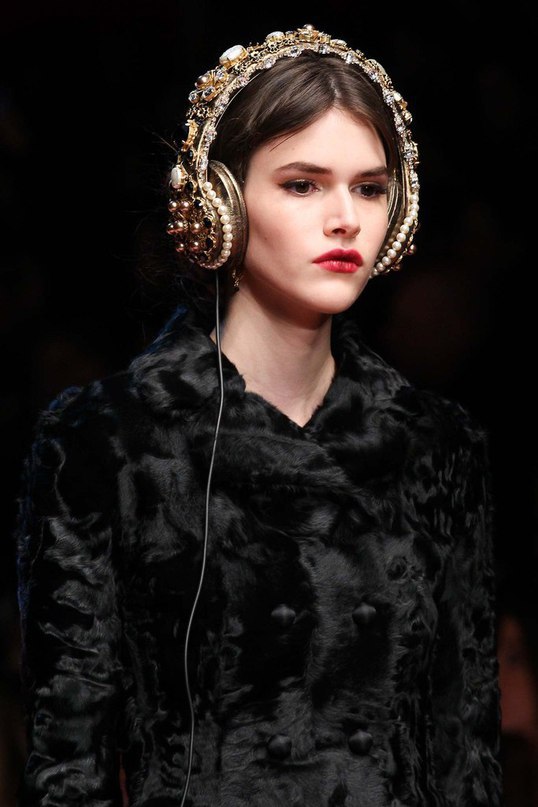 Dolce & Gabbana. - 8